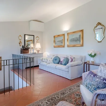 빌라 Fattoria Camigliano, Luxury With Pool Inside A Wine Estate *