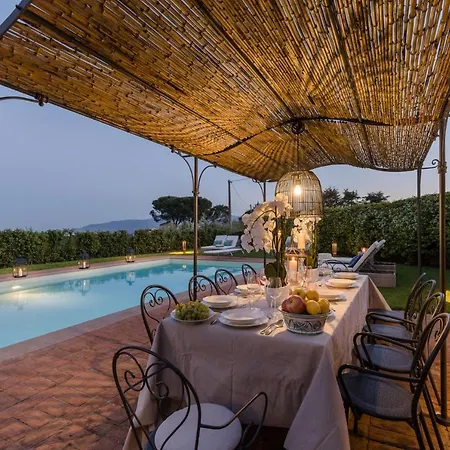 Villa Fattoria Camigliano, Luxury With Pool Inside A Wine Estate Capannori
